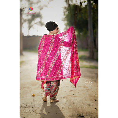 Looking to buy best quality handmade silk phulkari dupatta online?