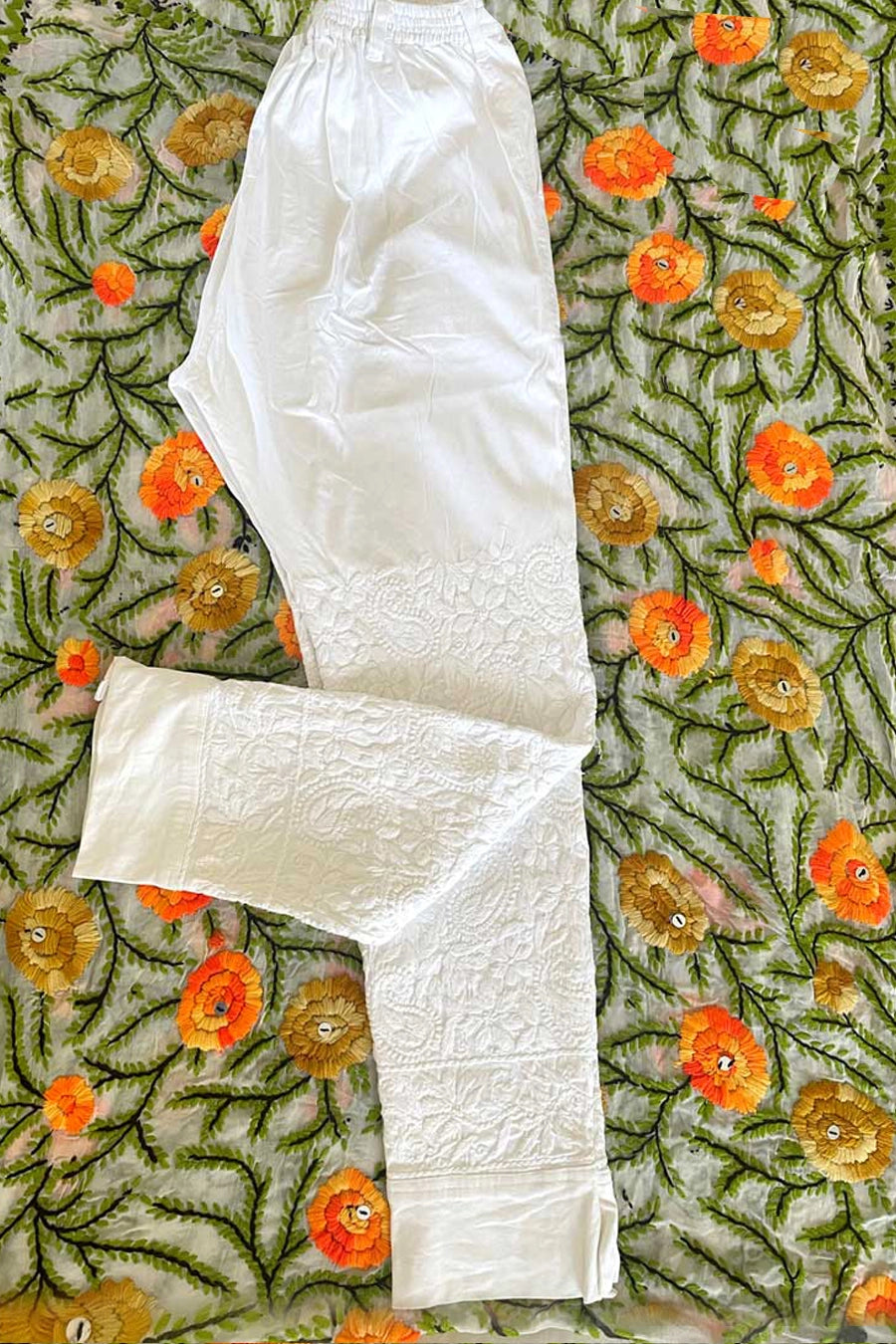 White Cotton Pants With Pockets Lucknowi Chikankari